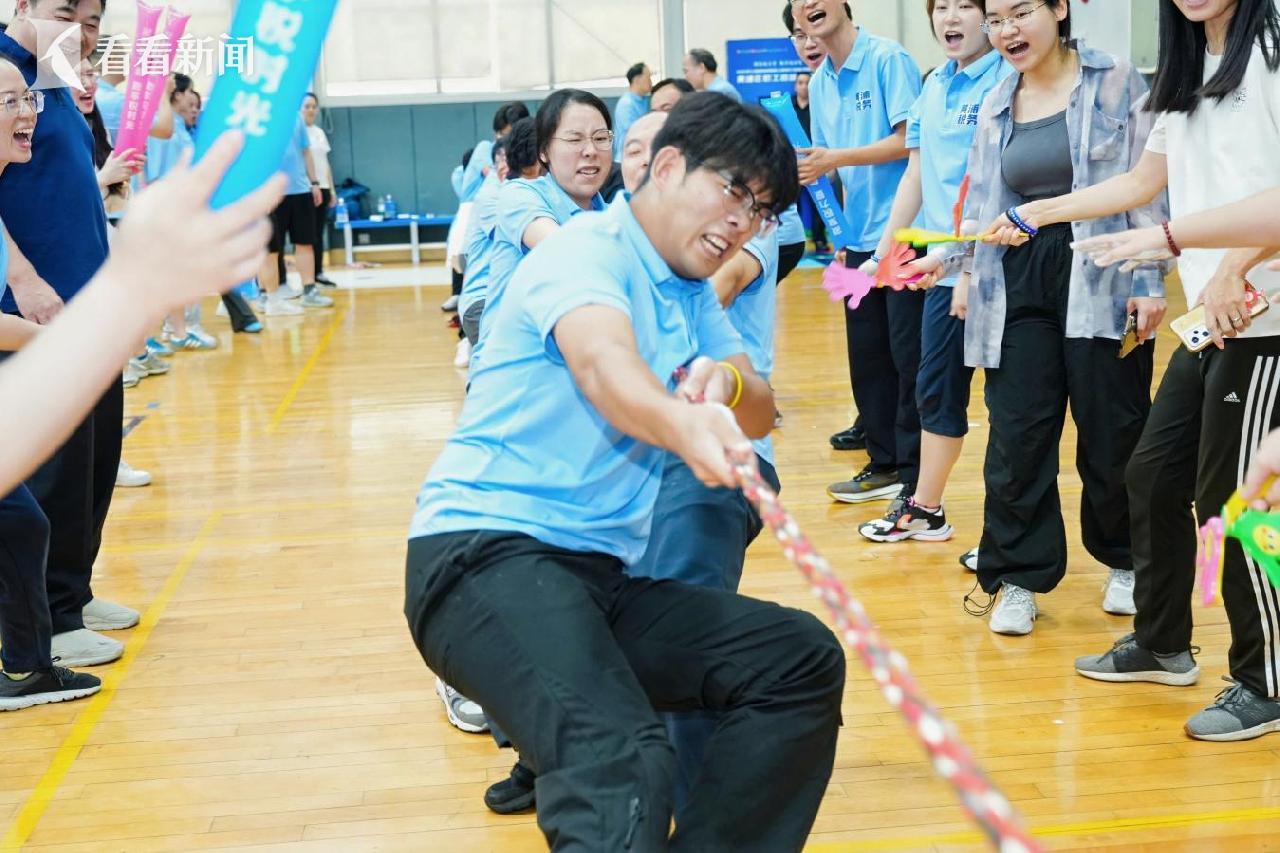 2025年上海城市业余联赛·上海市职工健身汇旱地冰壶赛暨黄浦区职工趣味嘉年华在黄浦市民健身中心举办 案例展示 第3张-上海枫动体育文化发展有限公司 2025年上海城市业余联赛·上海市职工健身汇旱地冰壶赛暨黄浦区职工趣味嘉年华在黄浦市民健身中心举办 案例展示 第3张